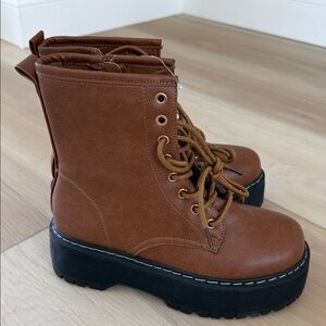Forever New Brown Platform Lace-Up Combat Boots Size 7